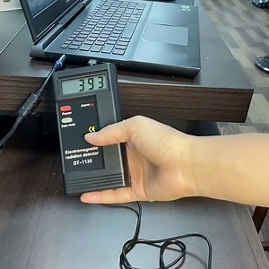 Digital LCD EMF Detector Radiation Detector, High Sensitivity EMF Meter, Handheld Electromagnetic Field Radiation Tester for Home,Office,Outdoor, Geiger Counter