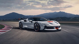 Ferrari SF90 XX Stradaleをご紹介。スペシャルシリーズとXXプログラムの最高峰を具現化したロードレガル・リミテッドシリーズカー。 #Ferrari #フェラーリ #FerrariSF90XXStradale #SF90XXStradale #LuxuryLifestyle #LuxuryCars #CarLifestyle #Ferraristi #ラグジュアリーカー #新車発表 | フェラーリ Ferrari Japan