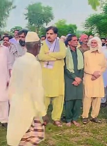 53 reactions · 16 shares | Drive through Funeral۔۔ منظور وٹو سب بیمار تھے یا نہیں لیکن یہ غلط طریقہ ہے۔ | Amna Chaudhry | Facebook