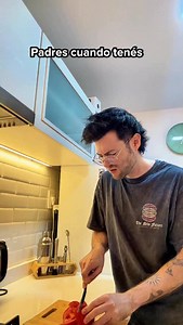 Desde que me conocés pueeee!!! jaja te pasa? con qué? #holaestapablo #mastreinta #treintañeras #pabloalbella #padres mama papa | Holaestapablo