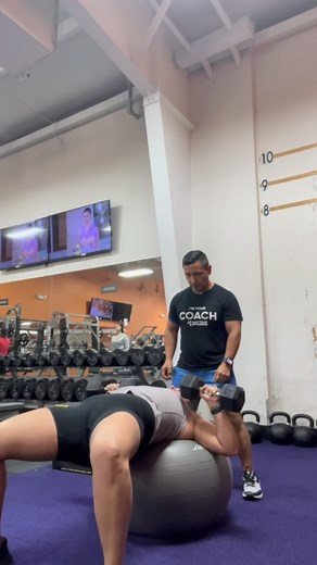 This #flexfriday is yours Monica @monies_a_lover #queenbeast | Coach Erick P