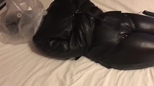 Vibratur tan-Nifs tal-Bondage tal-Latex Straitjacket Breathplay t. Logħob tan-Nifs tal-Bondage tal-Latex