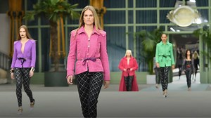 1.4K views · 53 reactions | CHANEL Cruise 2020 by #VirginieViard. Her first collection for Chanel as creative director. #Chanel #ChanelCruise2020 #Womenswear #Paris | Fashion Feed | Facebook