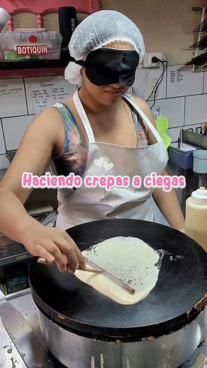 haciendo crepas a tientas ^^' Las risas no faltaron. RUC: 20600958128 Visítanos en : Calle Santa Catalina 413 También estamos en rappi y pedidosya 🥰 | La Petite Française - Crêpes & Coffee