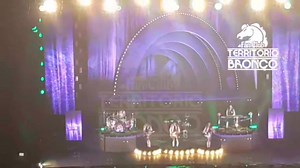 Estoy a punto de olvidarte... solo falta dejarte de amar 🎶 | Territorio Bronco