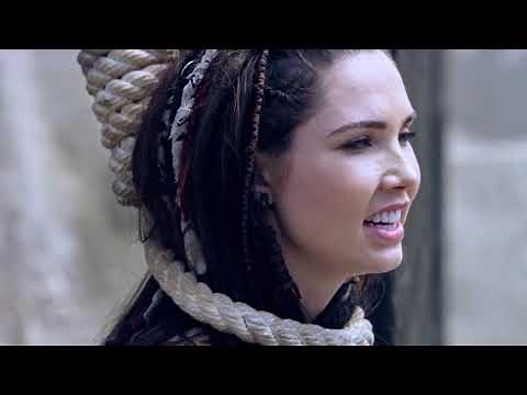 Hanging scene from a sci-fi serie