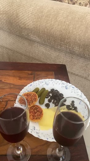 Hello vanity | Ama Manson