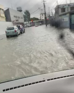 67K views · 289 reactions | 2:40 PM - Flooding ongoing on French Street, Port of Spain. A number of roadways in lower Port of Spain are inundated at the moment. Delay travel to the capital. https://ttweathercenter.com/flooding/ | Trinidad and Tobago Weather Center | Facebook