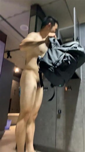 hot china man changing room