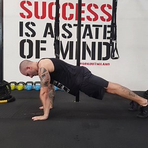 PUSH UP AND CLIMBERS [Pettorali, Deltoidi, Tricipiti e Addominali] #TheHumanMachine #SpartanAcademy #50GymSecrets | Alessandro Paternò