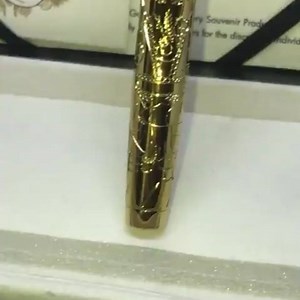 Most Exclusive Ultra Luxury Auspicious Gift This Season by Luxury Souvenir - Certified 24Kt Real Gold Plated Ganesh Pen #FirstinINDIA • Preparing Dispatch for Diwali Orders ⭐️ • • Get in touch for Diwali Gift Orders Now To Avoid Last Minute Delay 🙌🏻 Regards team Luxury Souvenir ☑️ • • • #greetings #india #LuxurySouvenir #LuxurySouvenirOfficial #luxuryshop #RRGLuxury #trending #bestgiftingoption #DesignedByRRG #maximumvarietyintheworld #London #Paris #ganeshapen #auspicious #Newyork #Dubai #Ind