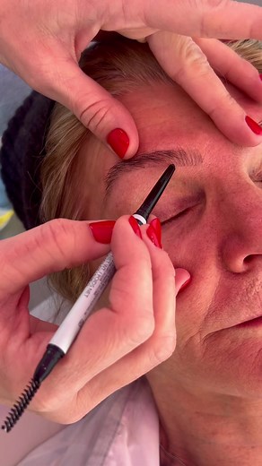 How to Fill in Sparse Brows for Natural-looking Results