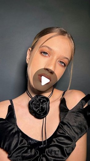 Kate Nedashkovska | Model  on Instagram: "Дуже сподобалися макіяж і зачіска 殺 А тобі? Hairstyle and makeup: @beauty_kids.dp 懶 #моделідніпро #модельдніпро #підліткимоделі #підлітковиймакіяж #дитячиймакіяж #ямодель"