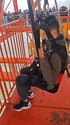 Ok this right there is BS there no way in hell I'm getting on that lol now question ⁉️ is would you try it.... | David Bell