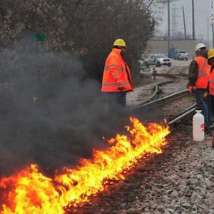 It's so cold in Chicago that workers are setting fire to railroad tracks just to keep the trains moving. The extreme cold — around minus 22 Wednesday morning — can cause rail defects. https://cnn.it/2DHZSAv | CNN