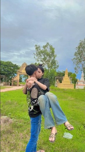 Lift Girlfriend Hug and Happiness 💕 | Sweet Couple Love Moments 😍 Style#LoveMoments