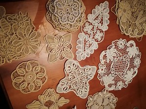 O rochie incredibilă. Macramé-urile bunicilor din România au devenit ultima modă la Paris - Rețete și vedete