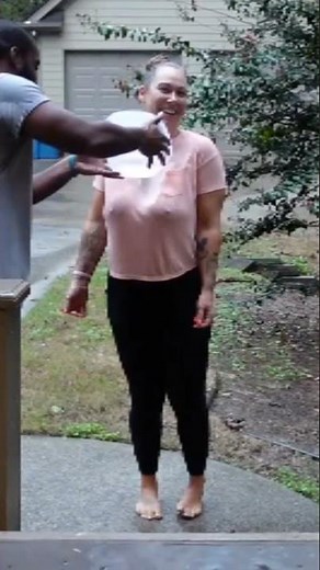 ice bucket challenge no bra woman