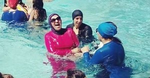 French nudists, burkini bathers in heatwave pool standoff * WorldNetDaily * by Around the Web