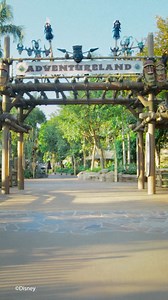 【同換好新衫嘅朱迪阿力盡情狂歡🐰🦊】 Case in paw-gress🐾！朱迪同阿力換好新Look，即將由優獸市嚟到香港迪士尼樂園報到🏰🫡 ! 11月27號起，喺探險世界同兩位最佳拍檔近距離見面🐰🦊！同你大開優獸狂野派對🎉！ #Zootopia #優獸大都會 #HKDL20Party #TheMostMagicalPartyofAll #奇妙派對快樂盛放 #HKDisneyland #香港迪士尼樂園 | 香港迪士尼樂園 | Hong Kong Disneyland