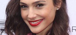 Gal Gadot Is 'Breaking Hearts' In Skimpy Bikini While Windswept