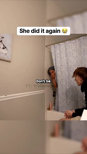 Prank Wars: Bathroom Scream Challenge