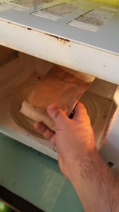 75K views · 1.1K reactions | Como fazer pipoca comum no micro-ondas! | Manifaco | Facebook