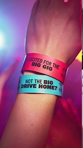 Enjoy a great night's sleep in our new look rooms featuring our signature Travelodge DreamerTM king size beds | Travelodge