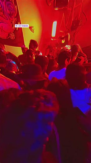 തിരുവനന്തപുരത്തെ night ലൈഫ് എന്ന് പറയുമ്പോൾ മാനവീയം മാത്രമല്ല. രാത്രി വൈകിയും തുറന്നിരിക്കുന്ന അനവധി റസ്റ്റോറന്റുകൾ, വിശാലമായ നഗര റോഡുകളിൽ കൂടി രാത്രി യാത്ര ആസ്വദിക്കുന്നവർ, ബീച്ചുകളിൽ സമയം ചെലവഴിക്കുന്നവർ, അനവധി നൈറ്റ് പാർട്ടികൾ, ofori പോലെ ഉള്ള പബ്ബുകൾ, BLND പോലെ ഉള്ള resto ബാറുകൾ... ഇങ്ങനെ പറയാൻ ഒരുപാടുണ്ട്. അഞ്ചലധികം പുതിയ പബ്ബുകളാണ് തിരുവനന്തപുരത്ത് വരാൻ പോകുന്നത്. | Trivandrum Indian