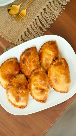 8 comments | Let us cater your next big event!  Place a catering order for your favorite Sweet and Savory Hand Pies to have the taste of Crust Club for any occasion. Contact your local store for details. | Crust Club | Facebook