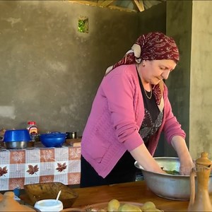 Grandma cooked Stuffed Grape Leaves and made Canned Grape Leaves! Dolma recipe | AZERBAIJAN-Recipe