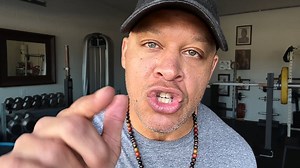 Guys over 40 need to do 5x5 workouts | Elliott Hulse