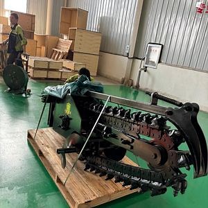 [Hot Item] Heavy Chain Guide Rock Chain Trencher, Excavator with Rock Saw Wheel Accessories for Narrow Trench Chain Trencher