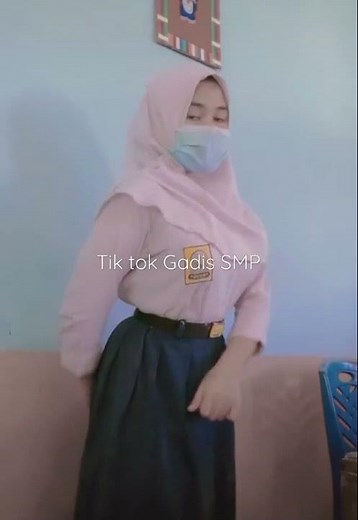 Tik tok Gadis SMP gunung gede
