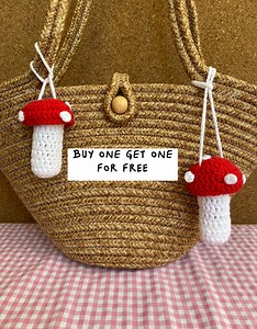 Crochet Mushroom Pouch, Mushroom Lip Balm/lighter Holder, Bag Charm, Handmade Trinket Storage, Fairycore - Etsy