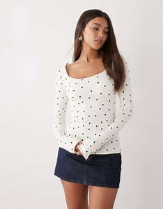 Monki long sleeve scoop neck top in cream polka dot | ASOS
