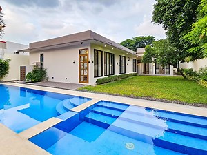 1.7K views | Luxurious Modern Bungalow with Adult and Kiddie Pool in...