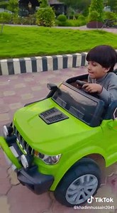 Battery operated jeep 4x4 🌗 6xmotor 🌗 2x batteries 🌗 Remote control manual 🌗 Usb memory card 🌗 Swing mod 🌗 2 seat 🌗 online delivery all over Pakistan WhatsApp 03234553611 #jeepfamily #jeepbaby #4x4 #childrensboutique #batteriescar | Toy ki dunia