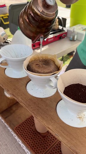 Welcome to Uptown Saturday, BEAL BEANS! Owner Blake roasts his own coffee beans here in Phoenix ☕️ Stop by for a special pour over coffee, a cold brew, a bag of beans or one of his delicious handmade pop tarts!Located in C9.📍Uptown Farmers Market, 5757 N Central Ave, Phoenix🕖 Saturdays 7a-11a | Uptown Farmers Market