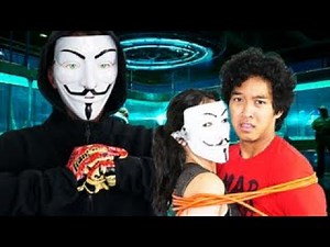 I ESCAPE HACKER LEADER CHALLENGE HACKER GIRL