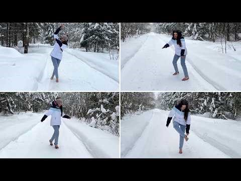 High Heels on Snow, Stilettos in Snow, High Heels Sandals in Deep Snow, Snow Walk in Shoes (# 1683)