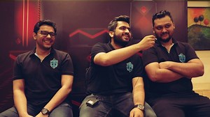 Take a bow & watch Team Entity Gaming dodging their way under rapid fire! #DominateTheGame | HP India