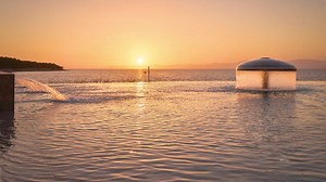 Der Infinitypool lässt Urlauberherzen höherschlagen 💙 💦 Kroatien | Dalmatien 💦 7 Nächte 💦 4☀️ Grand Hotel View 💦 Upgrade auf ein DZ Superior Meerblick 💦 Upgrade auf Halbpension Plus ab € 739,- ➤https://bit.ly/3rh6YqF | sonnenklar.TV