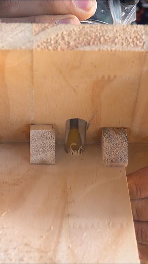 Woodworking Hacks Box Joinery Technique #tablesaw #jig #woodhacks #woodcraft #woodart #wooddesign #woodcraft #woodworking #wood #tipswoodworking #wooddiy #woodwork #woodjoinery #Japanesejoinery #joinery #amazing #Wow #tricks #carpentry #carpenter | Woodworking Crafty