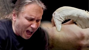 Throwback! Chicken Strip, my Albino Nile monitor lizard, has quite the bite!! Captive vs wild-caught babies. | Brian Barczyk