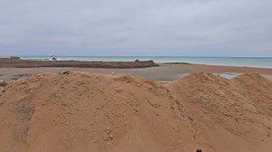 18K views · 277 reactions | Munti pe plaja in Eforie Nord | Litoralul Online | Facebook