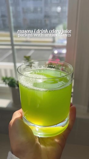 2.1K views · 24 reactions | no juicer needed for this homemade celery juice 﫶 it’s so easy to make and has so many potential health benefits. recipe in the comments! #celeryjuice #celeryjuicebenefits #celeryjuiceheals #juicing #greenjuice #celeryjuicerecipe #greenjuicerecipe #coldpressedjuice #diyrecipes #holistichealth #detoxwater #madefromscratch #healthhacks #kitchenhacks #healthylifestyle #healthyliving #healthyinspo #recipevideo #juice | The Bigley Basics | Facebook
