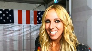 Wir waren bei der Award Verleihung von Top-of-the-Mountains und haben in der Morningshow gleich wieder viele Interviews im Gepäck: Tobee MARRY Offiziell Antonia aus Tirol - Fanseite Rabaue und Hannah Musik Außerdem ab 18 Uhr der Supertalent Gewinner von 2014 Marcel Kaupp und der kleine Mann ohne Haare Timo Lüth ist auch schon wach, kann also losgehen gleich um 16 Uhr :-) Loona Marie- José | Ballermann Radio