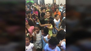1.1K views · 107 reactions | E foi assim nosso encontro com as Crianças lindas do Gleba B em Camaçari BA com tia Barbara , foi lindo , 22 almas e batismo com Espírito Santo !!! Gloria ao nosso Deus !!! #chorandopornossascriancas #infanciaprotegida #ministerioinfantil #vivendoavontadedeus | Tia Jô Joany Bentes | Facebook