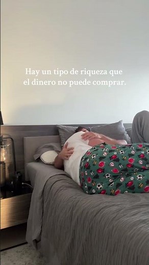 CON ÉL CERCA NO DESEO NADA MÁS | Parejas Gay | Poyato | Ruggery Valdivia
